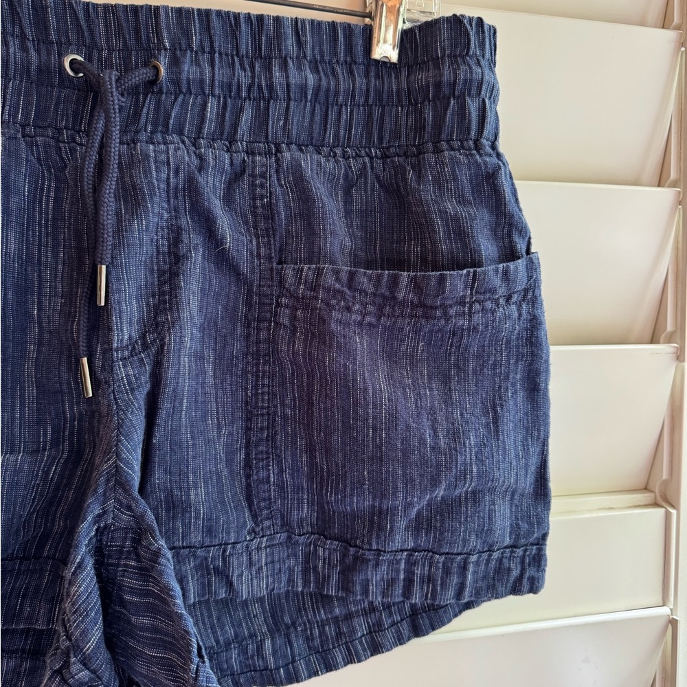 Athleta Navy Blue print linen Shorts - Picture 2 of 4